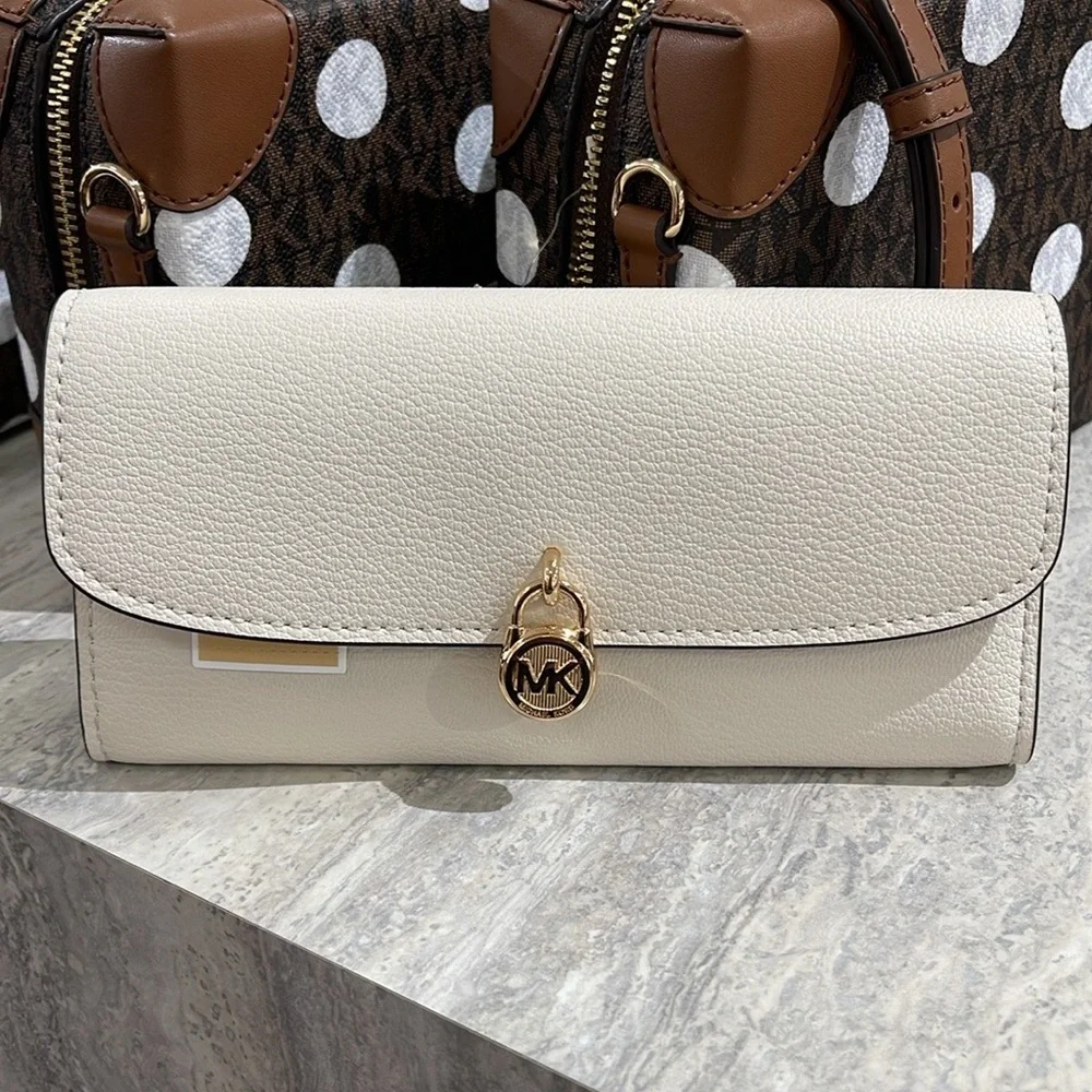 Michael Kors Hamilton Large Leather Continental Wallet Light Cream  NWT